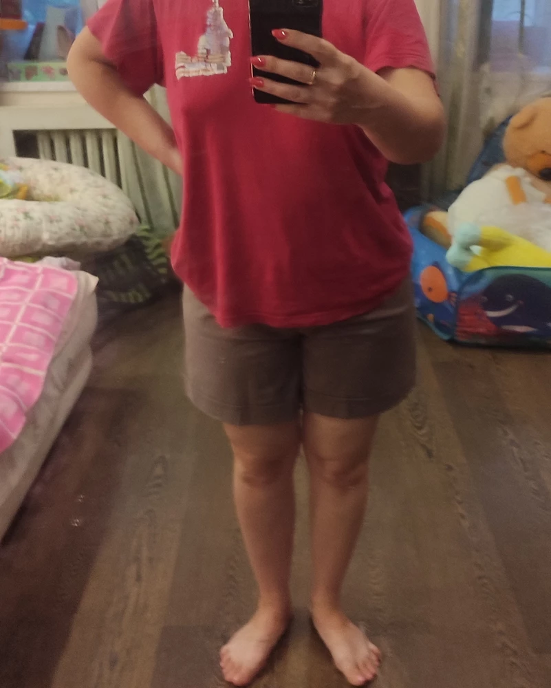 Идеальные шорты, хорошая длина. Ткань чуть плотновата, не тонкая