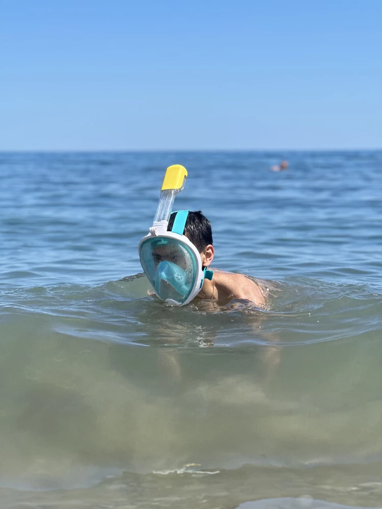 Маска классная, сын счастлив.