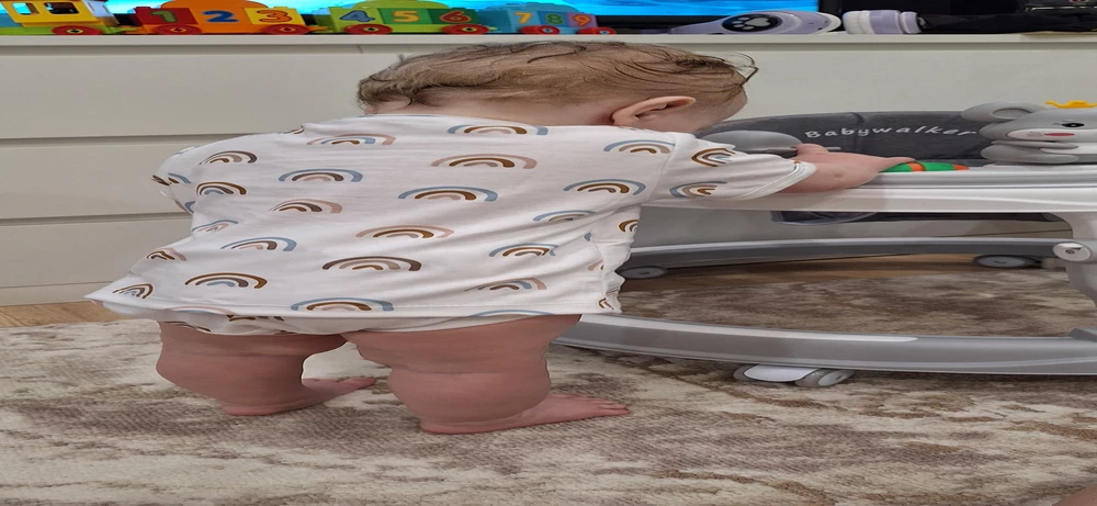 Замечательные футболки , отличное качество, идут в размер! брала комплектами, трусики, футболки и штанишки
На рост 76 см, вес 10 кг- 80-86 свободно, с хорошим запасом))
Спасибо большое! 🌸🌸🌸🌸🌸