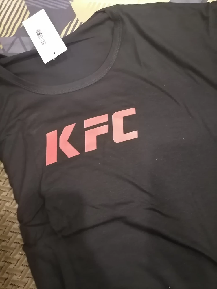 Пришла футболка просто с надписью KFC.