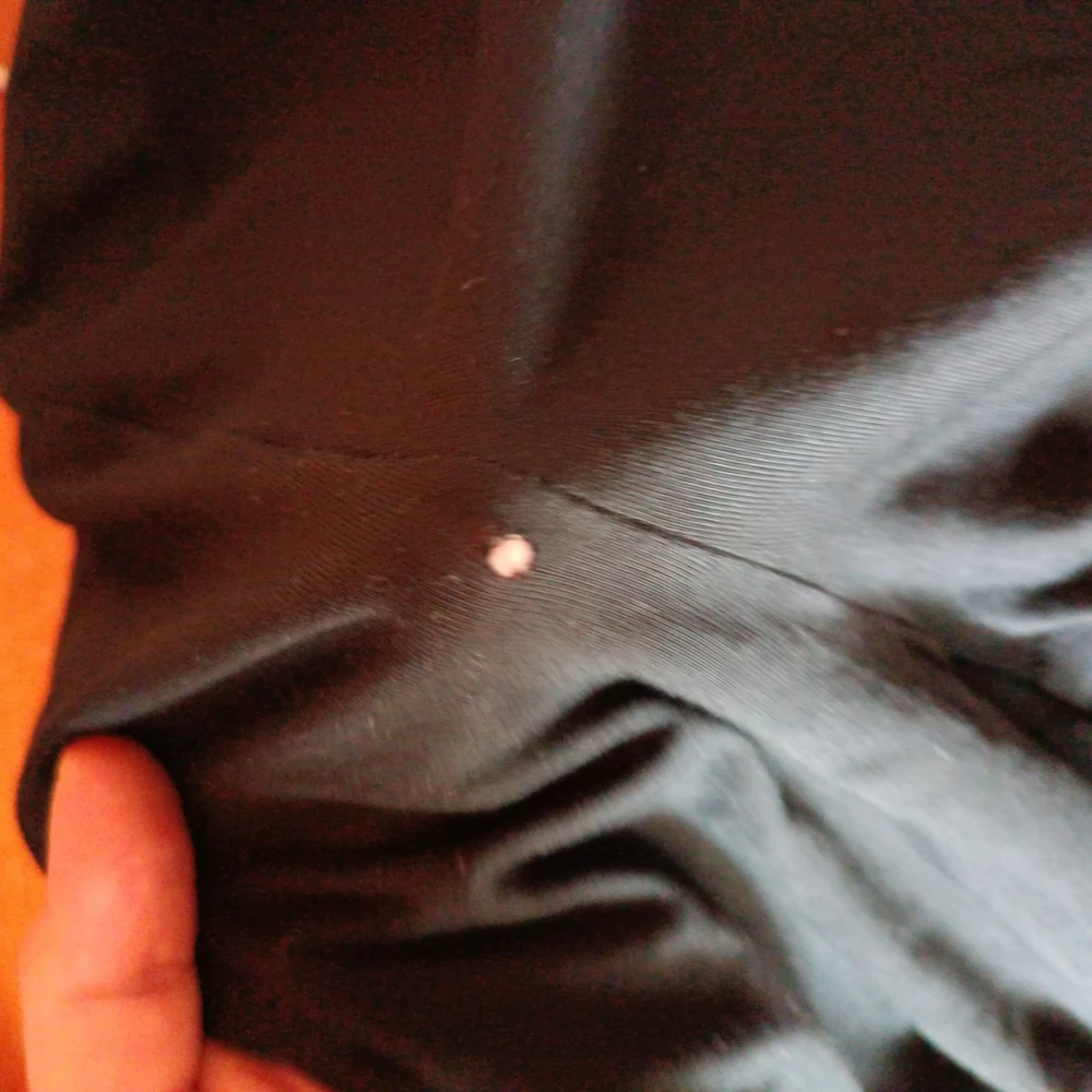 Даже за 500 р брать не стоит. Тонкие. Только для дома. Неделя носки дырка. Ношу XL, взяла L, они растянулись на XXL