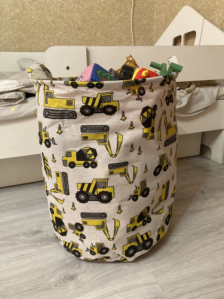 Компактная, но при этом вместительная корзина. Держит форму, рисунок 🔝 для сына.