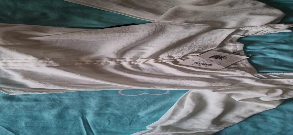 Кофточка супер, подойдёт под любой образ, взяла сразу 2 разных цвета. Советую к покупке.