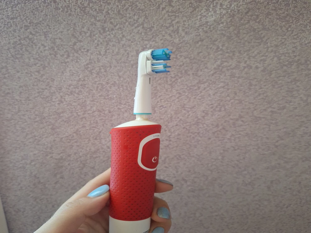 На  оригинал Орал-би садится не плотно,но функции выполнять может.До этого брала всё подходило идеально.