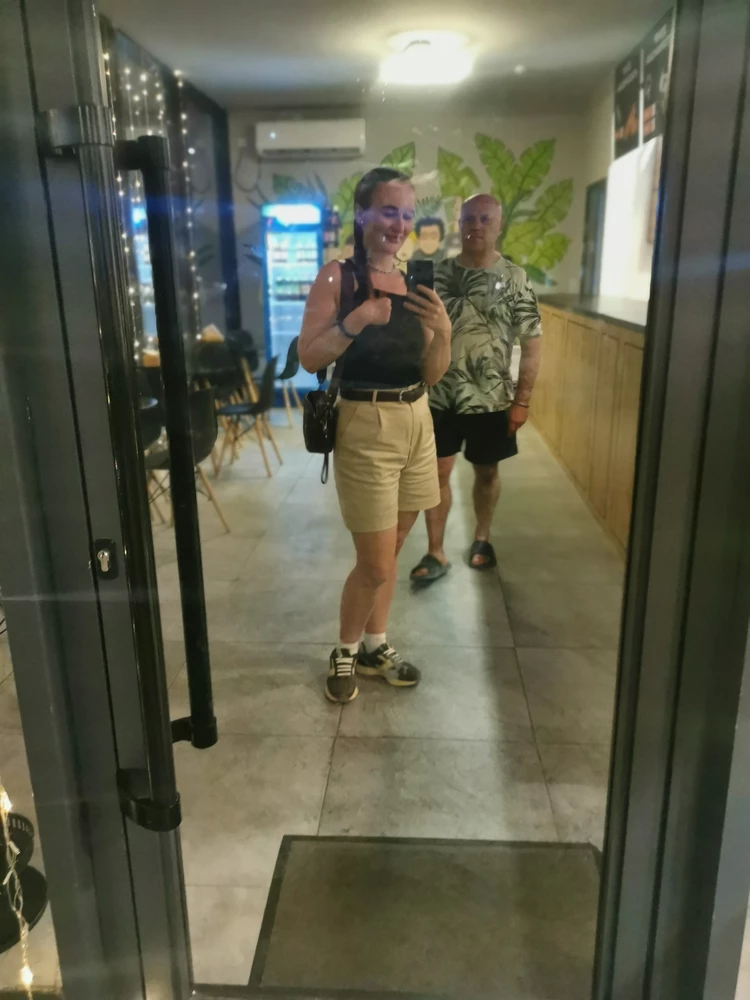 Мне очень понравились. Мягкие, удобные. На лето не толстые. Тянутся