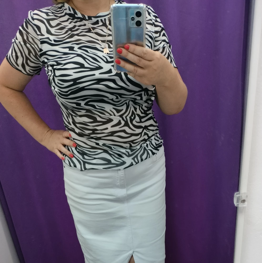 Неплохая футболка, жаль, что рисунок немного не совпадает с заявленым