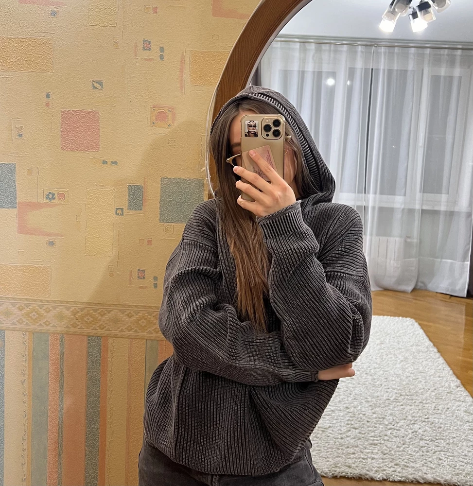 свитер очень классный, качество супер) заказала еще 2, буду ждать еще в другом цвете!