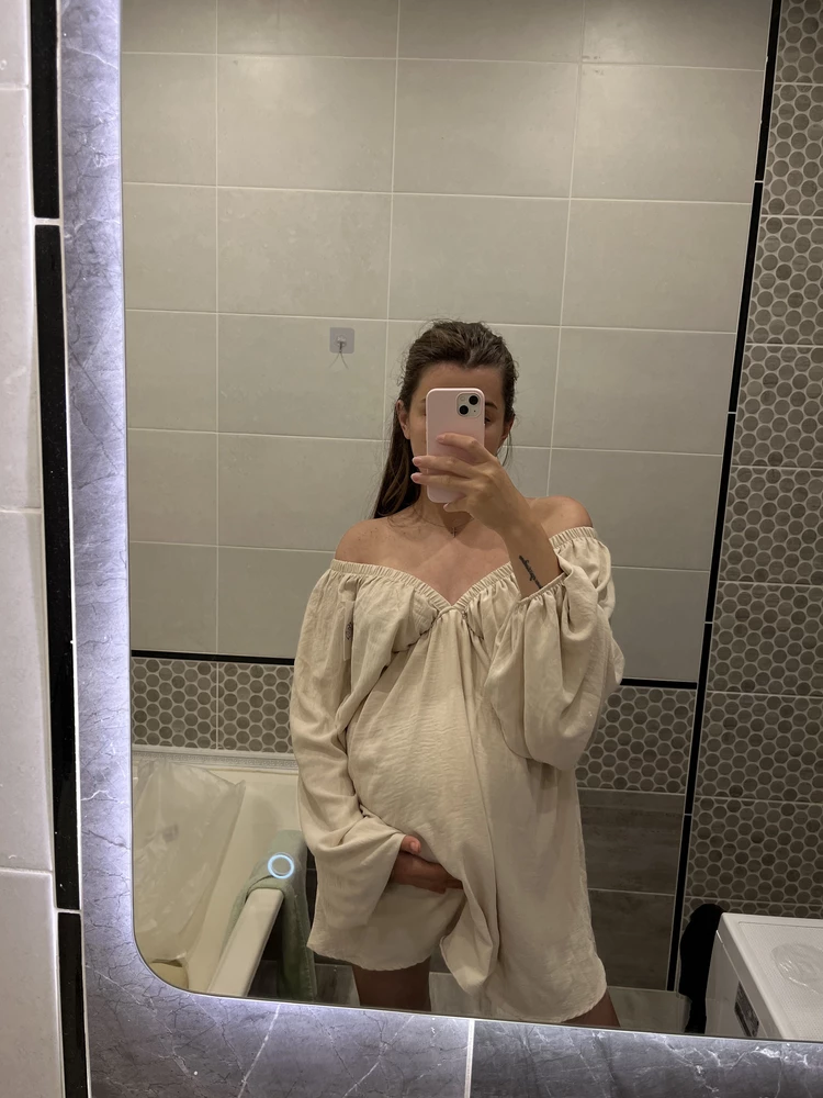 Платье достойное, качесиво  супер
Цена так же 👍🏽
На рост 166 и на беременнный живот ИДЕАЛЬНО