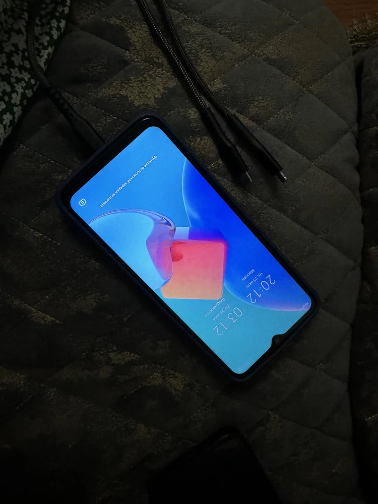 Быстрая зарядка, удобно когда дома несколько гаджетов. Спасибо продовцу.