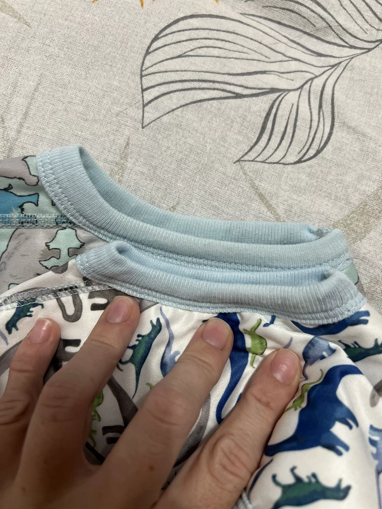 Трусики абсолютно не понравились, увы восторденные отзывы не оценила. Во первых одни трусики были меньше, особенно в ножках, одеть их просто не возможно. Во вторых они промокают просто неймоверно!((( сли ребенок сидя в них пописял , то диван будет мокрый и смысл этих трусов от обычных??? 
У старшего сына давно были другой фирмы, так там было все отлично, они были мокрые внутри, но снаружи оставались сухие. Думала жти будут такие же… увы одно разочарование