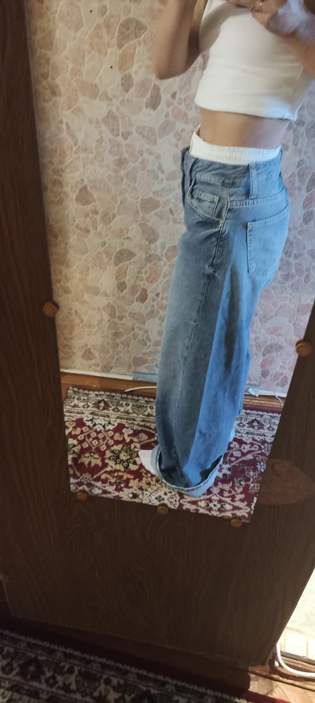 Очень понравились. На ОБ 94, брала 25р-р. Резинка белая плотно надевалась на бедрах, но на животе достаточно свободно. На мой рост 158см буду укорачивать.