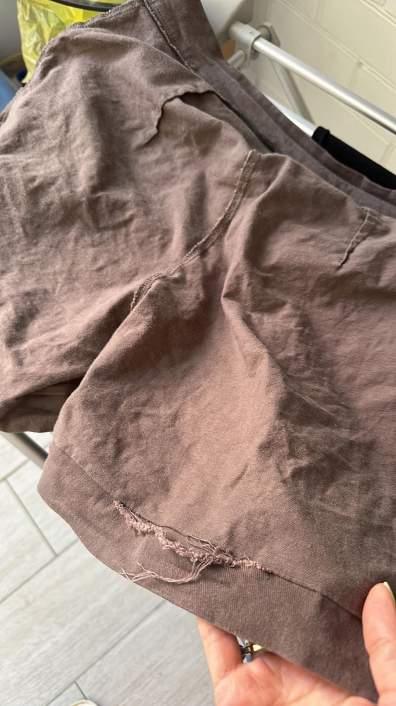 Очень понравились как сидят , но качество расстроило сразу после первой стирки((