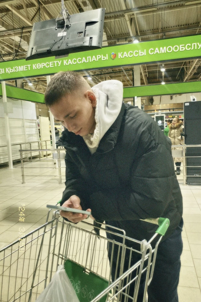 куртка классная, берите😂👍парень доволен💫