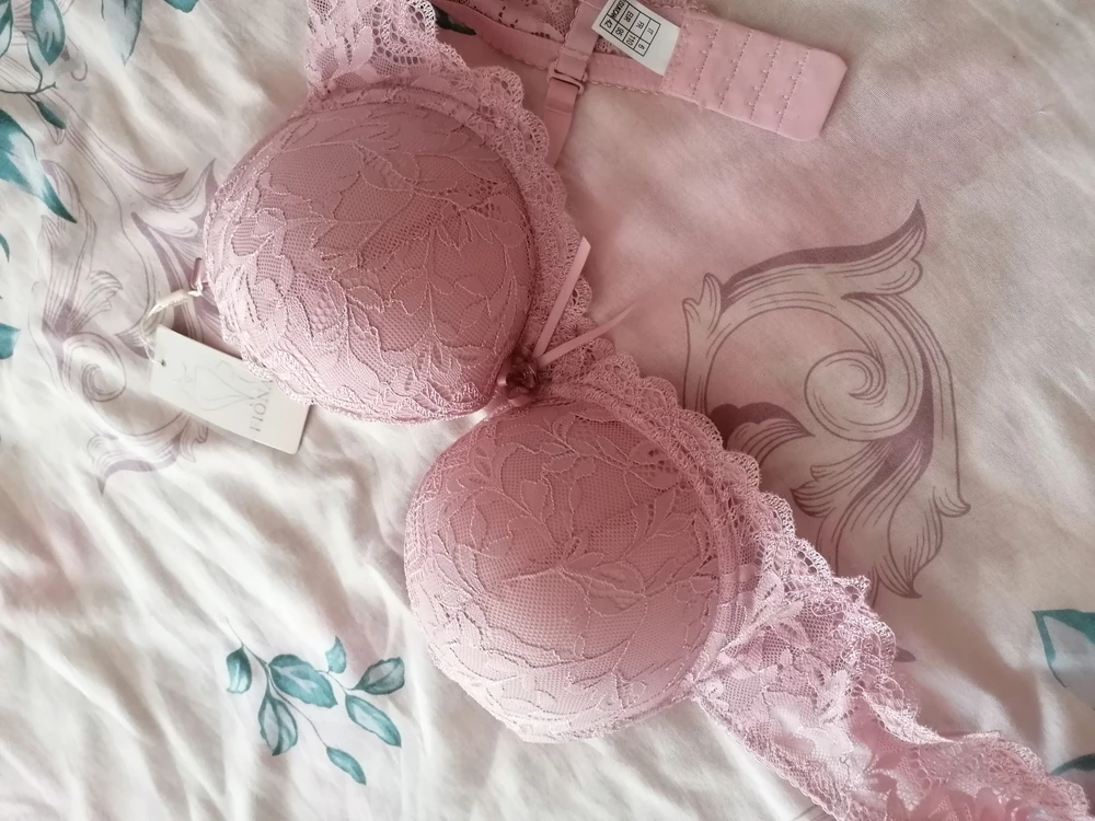 Все супер, для моего маленького бюста, очень даже неплохо, спасибо продавцу за честность, хороших вам продаж.