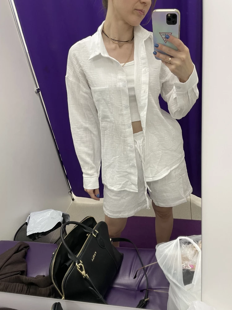 Заказала ,но не верила ,что за 1552 р может прийти хороший костюм,но отзывы подкупили! Очень хороший костюм,пошив отличный,даже подкладка у шорт! Спасибо продавцу!