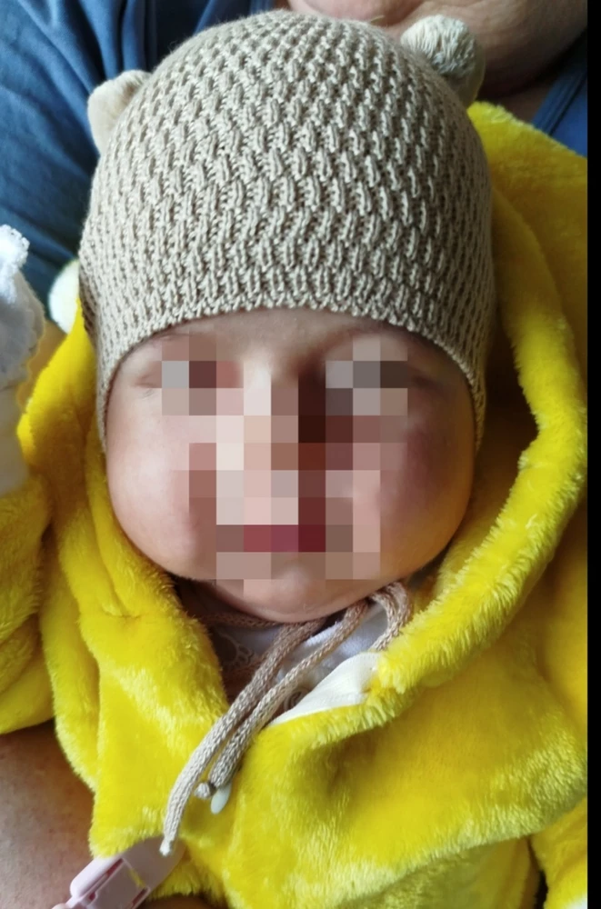 Спасибо!!! Шапка очень милая, качество 👍, на ОГ 38 отлично села нам 1,5 мес, тянется немного это приемущество.