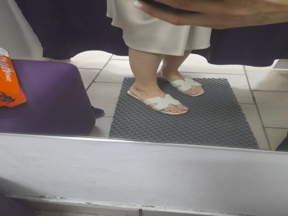 Мне понравились! На 40 размер взяла 41 - идеально. Полнота средняя. Для узкой ножки будут широки.