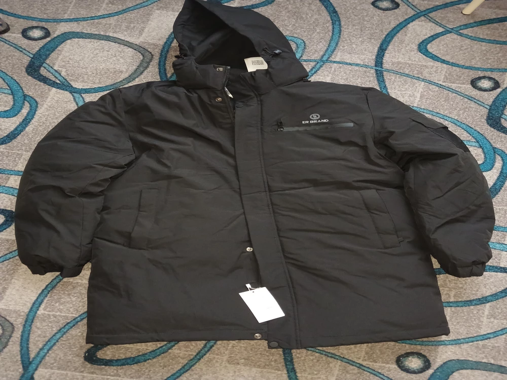 Куртка понравилась, должна быть тёплая, стильно смотрится. Хорошо прошита