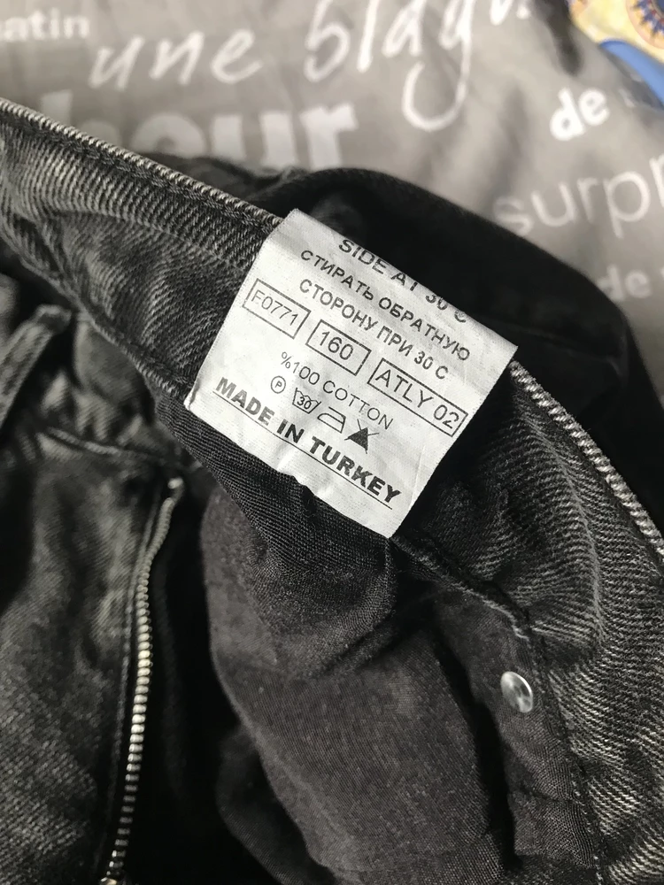 Размер и цвет соответствует. Плотный материал, не тянется. Качество понравилось.