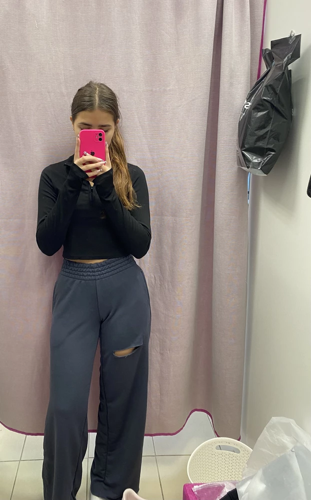 классные штаны
за счет роста обрезала длину
качество хорошее