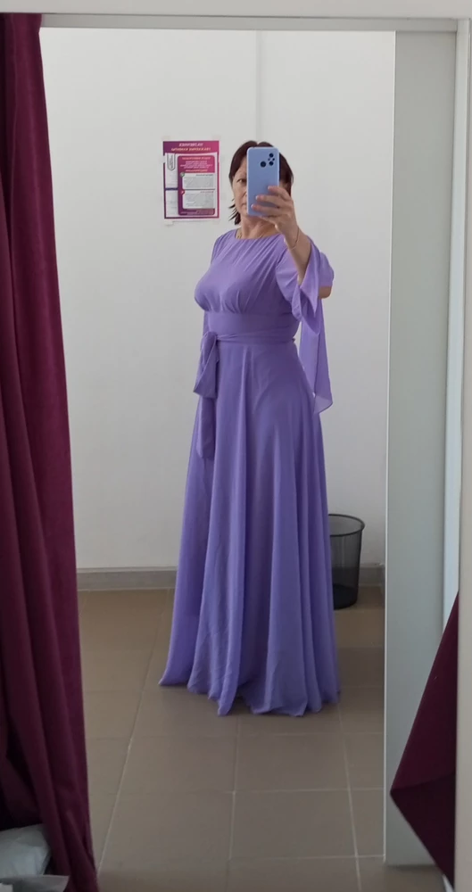 Красивое платье.
Цвет яркий.
Отказ в пользу модели с другим рукавом)))