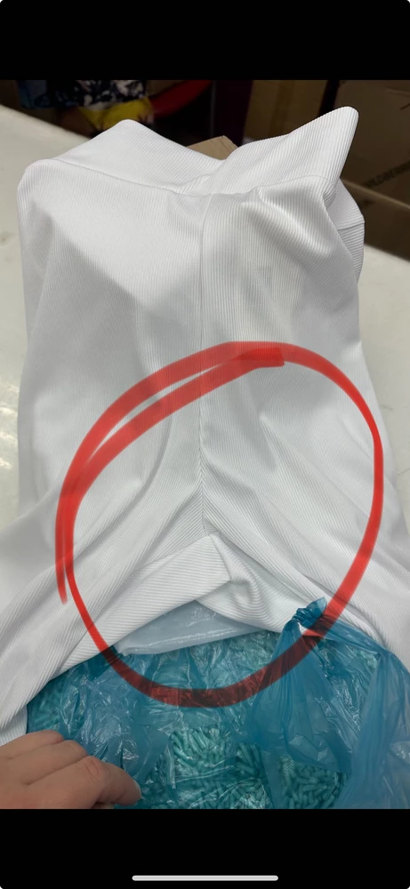 Приходят обычные велосипедки да в рубчик но не те что на фото. При чем второй раз заказываю. Поменяйте карточку товара не вводите людей в заблуждение.