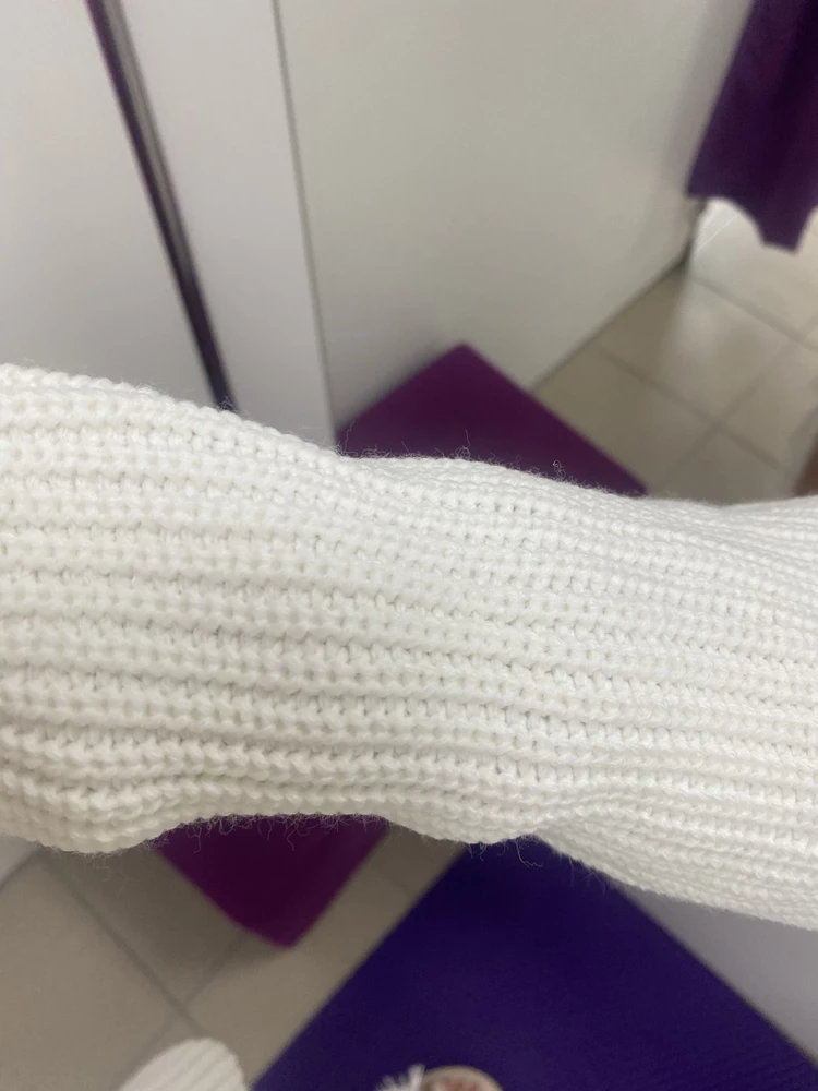 Кофта не мягкая 
Немного дубовая