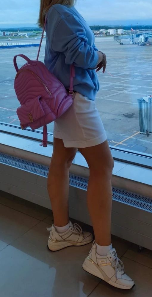 Коротенькие байковые шортики, ничего общего с джинсой не имеют. Буквально на один раз. После стирки сели на  размер точно, может и побольше. Выброшены 2 тысячи. Не рекомендую.