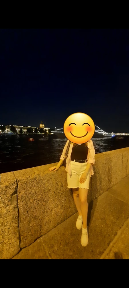 Хорошие джинсовые шорты,  вполне в них комфортно.