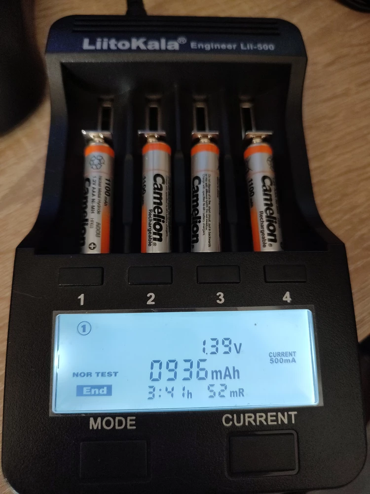 В среднем получилось 940-950mAh емкость. Ожидаемо. Норм. Приезжают россыпью без заводской упаковки.