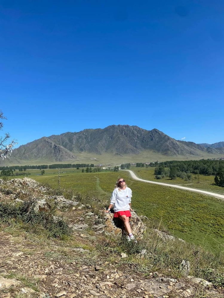 Выглядит классно, но закатался весь после 1й же стирки. Стирка на левой стороне в деликатном режиме. Очень жаль, но вид потерял(.