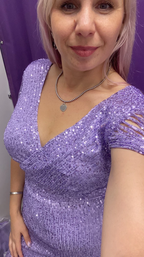 Классное , но на стройную фигуру, либо с корректирубщим бельем