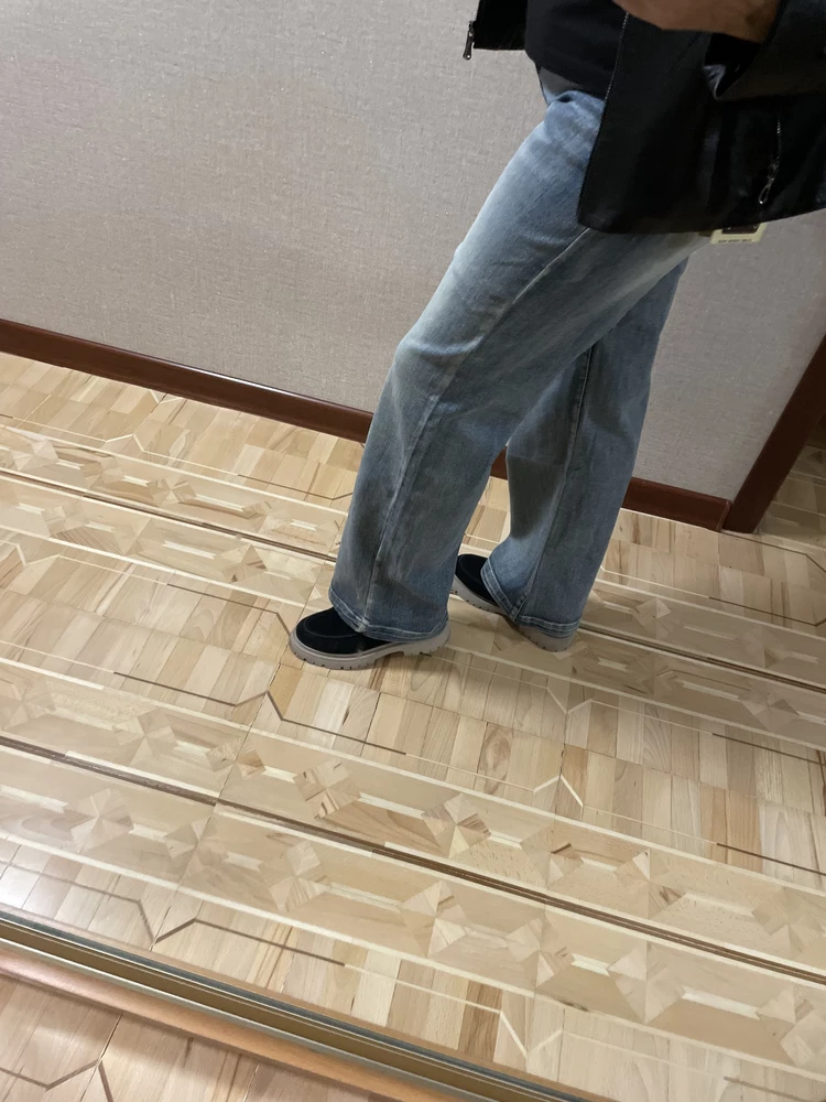 Отличные джинсы, на мой 50 сели как раз, длина тоже на 165, ОБ 100! Смотрятся красиво, на осень то, что надо👍🏻