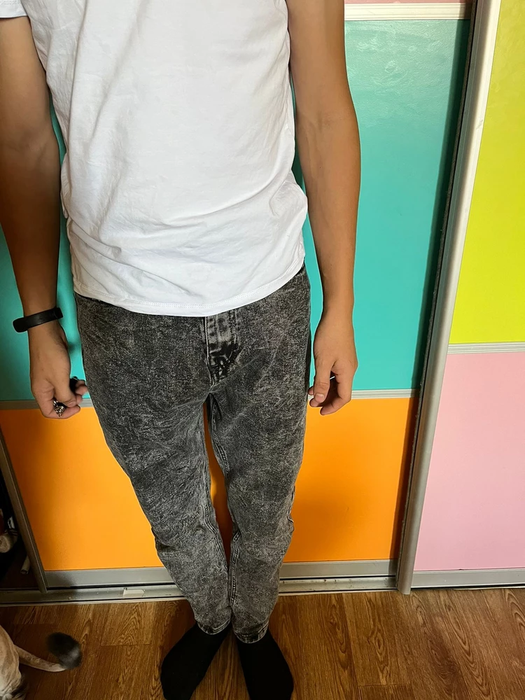 Джинсы очень хорошые,размер соответствует действительности, спасибо большое