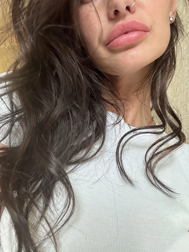 Хорошо завивают! Локоны очень красивые ! Но лучше на слегка влажные волосы!