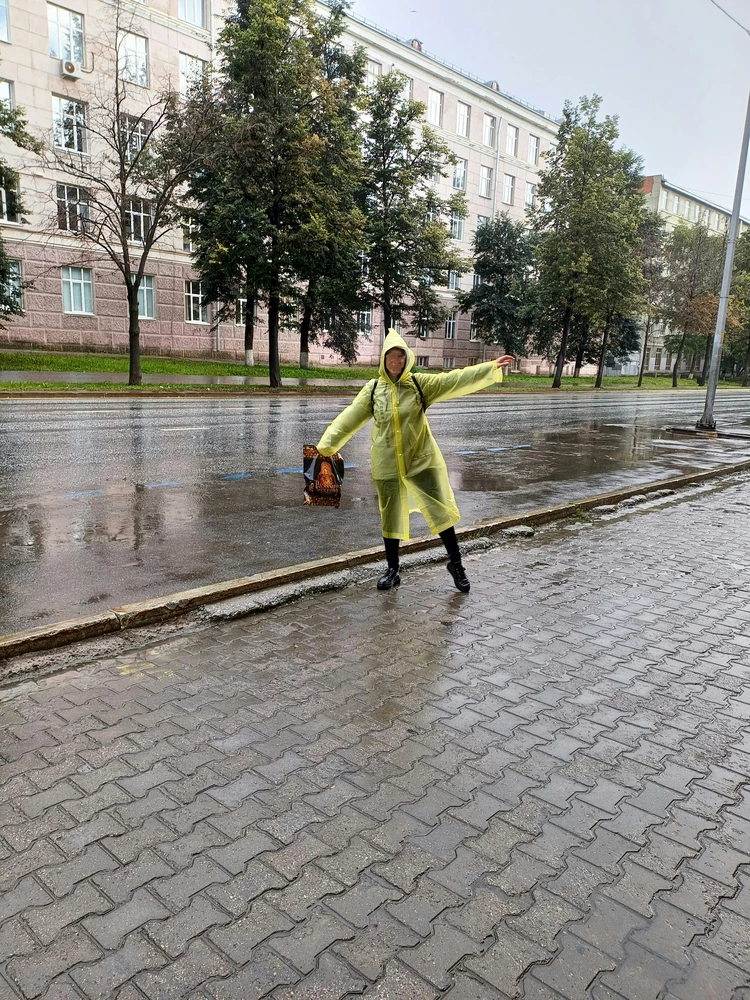 Очень понравился. Качество отличное. Спас меня в отпуске ! Рекомендую!