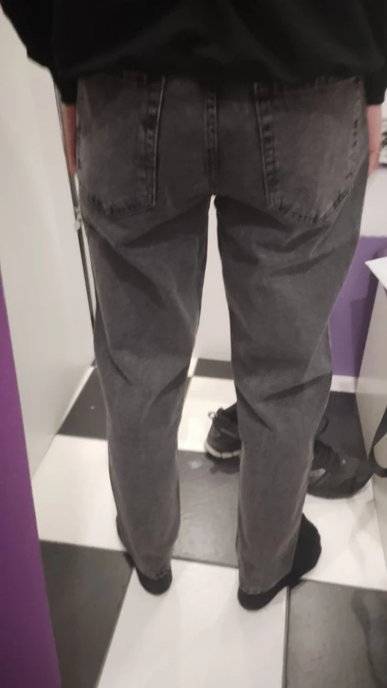 Джинсы супер. Соответствуют размеру.