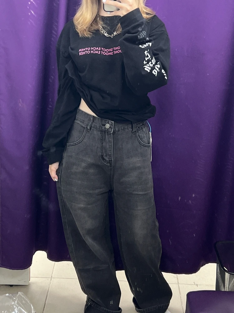 джинсы хорошие. Я в школу ношу очень удобно,но если вы не мерзляк возможно жарко будет. А так джисы супер!♥️