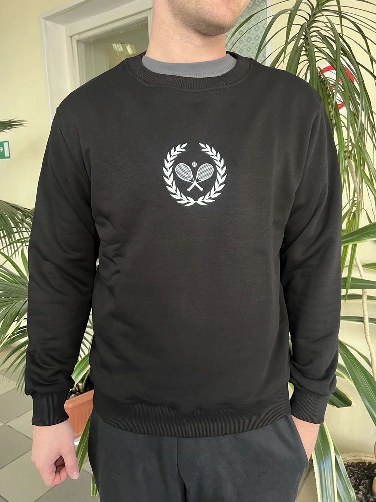 Отличный свитшот, размер подошел, принт очень качественный) спасибо производителю!