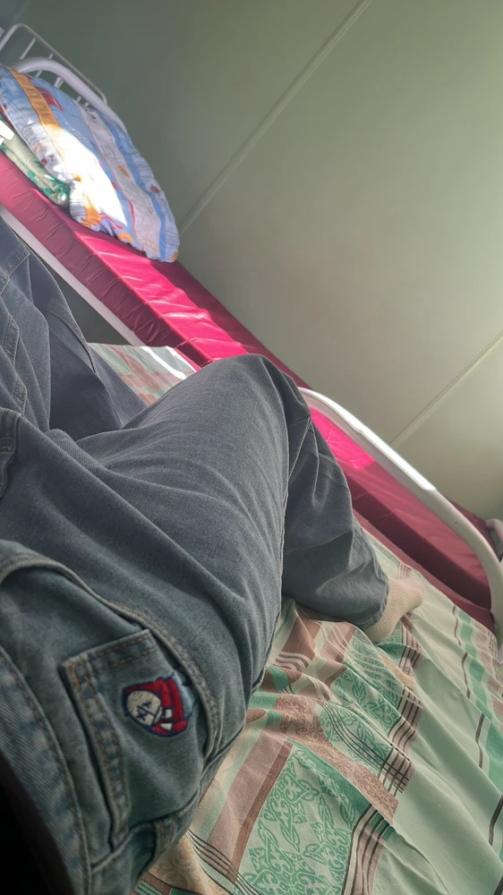 джинсы норм, размер подошел, цвет не тот,да пох все равно хорошие