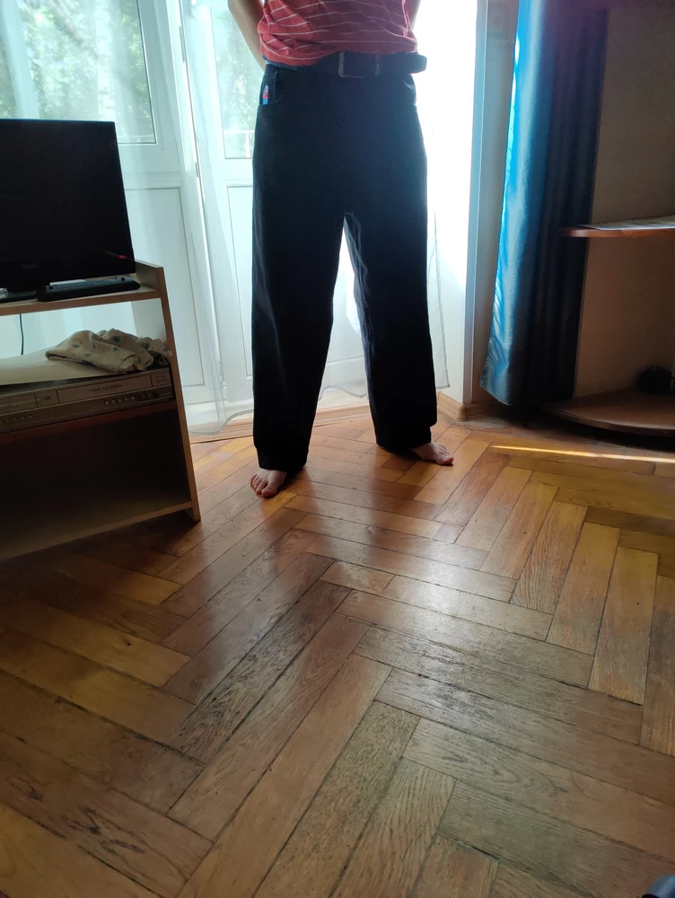 Джинсы седят очень хорошо. Рекомендую к покупке