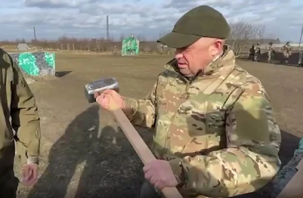 Хрень полная, басы слабее чем китайские беспроводные наушники не советую