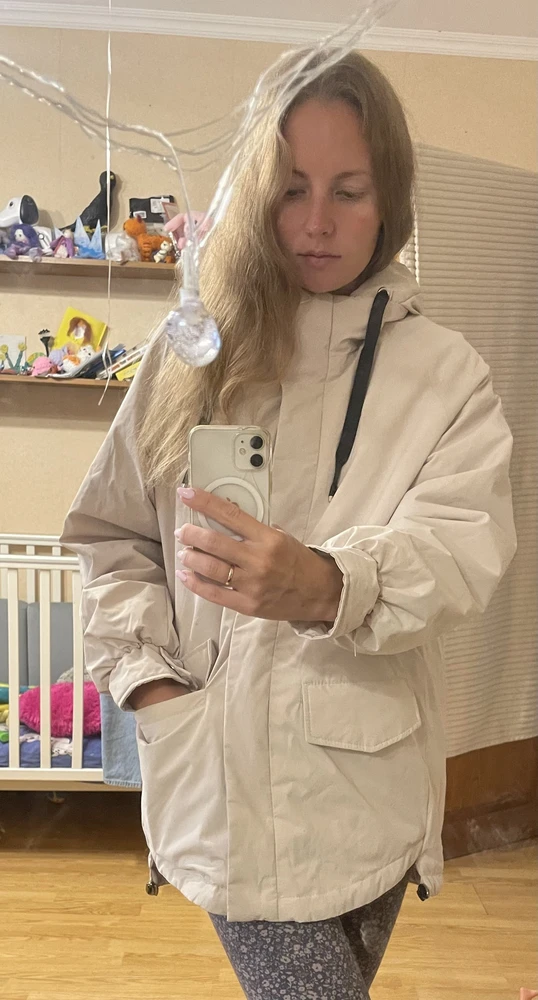 Классная удлиненную куртка на осень. Стильно смотрится, прикрывает бедра. Сшита качественно, я привереда в этом плане. Спасибо продавцу! Буду носить с удовольствием!