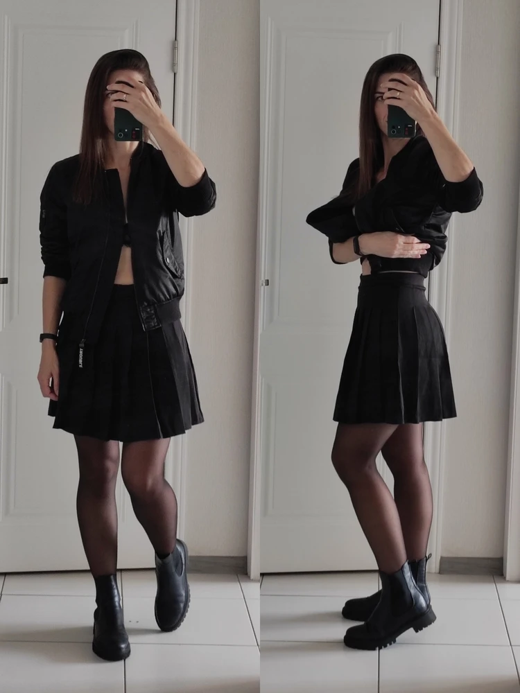 На рост 174см, объем бёдер 98см и объём талии 65см. Села идеально 
На поясе образуется небольшая складка, мне это не мешает)