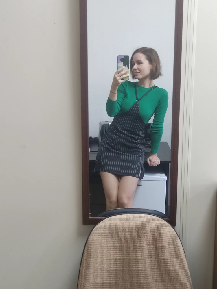 Очень необычный сарафанчик, ещё и удобный. Спасибо !