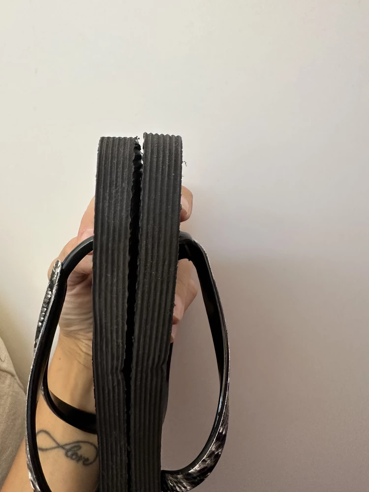 Явный брак!правый намного гире сем левый(и вдлину больше.Понравились,попробую перезаказать.