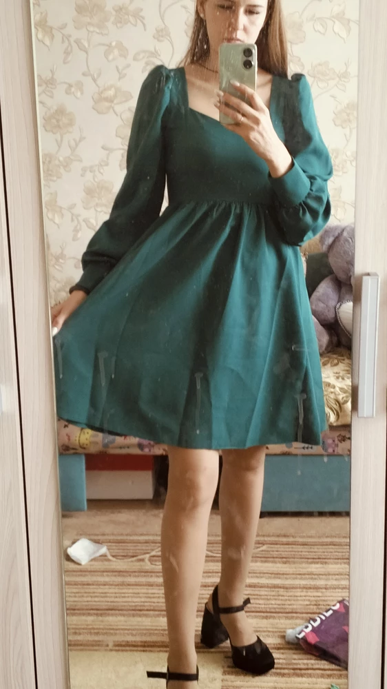 Шикарное платье 👗,немного строчка разошлась, было из начально , я все дошила, все отлично