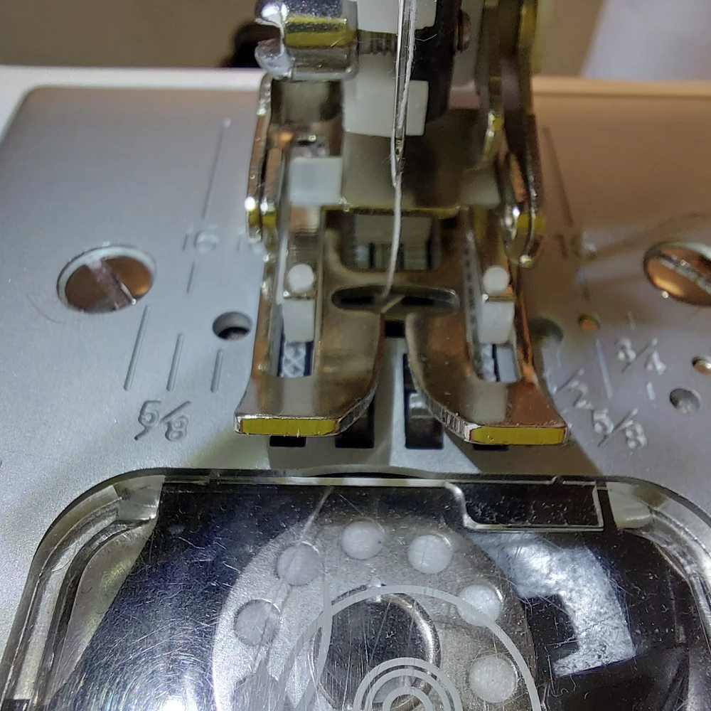 3 балла китайцам за сборку (выпавшая маленькая втулочка, которая мешала механизму продвижения): когда разобрали, разобрались как механизм работает и нашли, где эта втулочка должна была стоять, шагающий механизм заработал идеально. есть смещение относительно оси на 0,5 мм