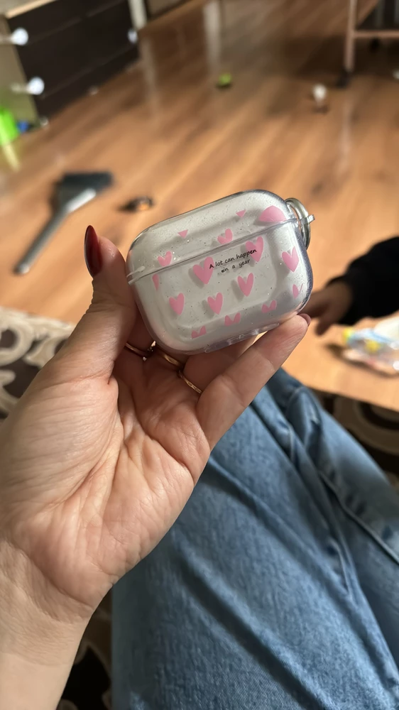 Так ждала этот чехол  ,  ***  полное разочарование… нижняя часть совершенно не держится если потрести то спокойно слетят … верхняя сидит хорошо ,а нижняя вечно спадает и не присасывается ( Обидно…а так сам чехол очень красивый:(