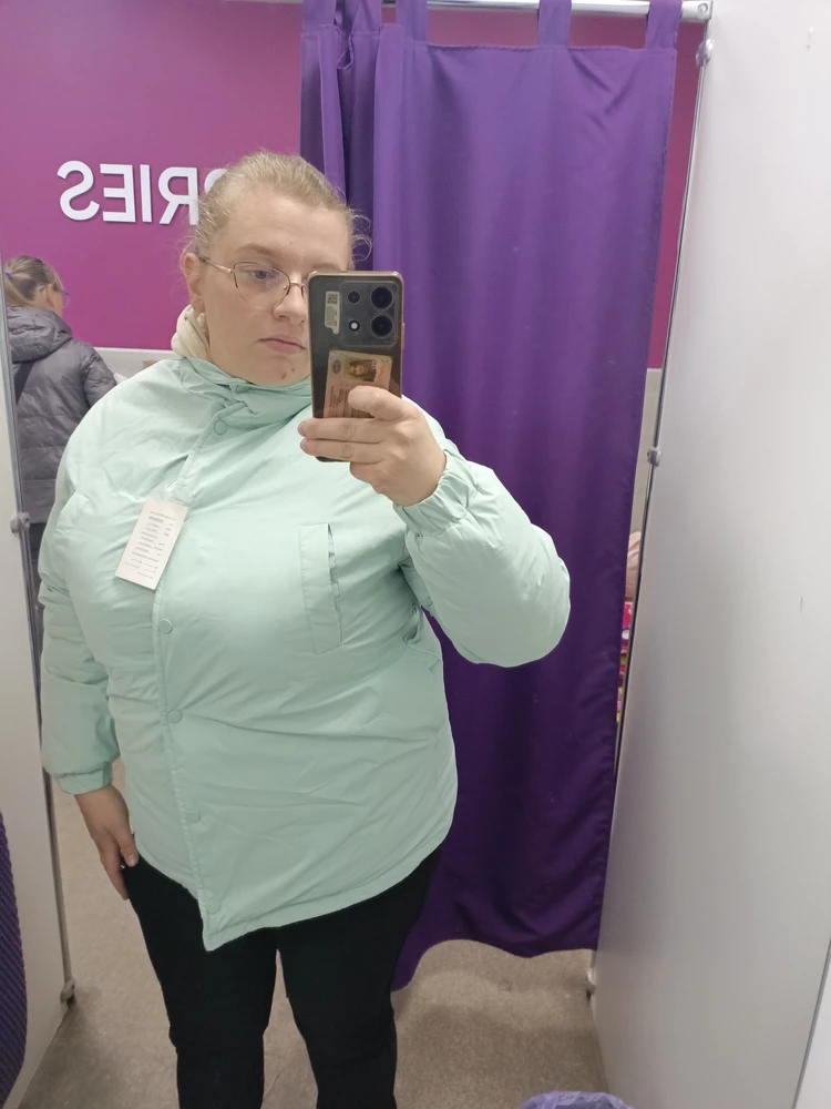 Куртка отличная но на размер 54 брать лучше 56 и будет идеально не стягивать в груди